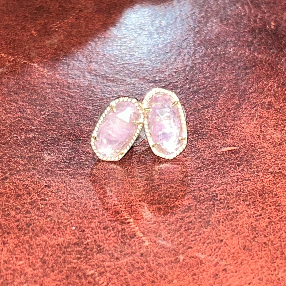 Kendra Scott Ellie Stud in Purple Amethyst - Picture 2 of 2